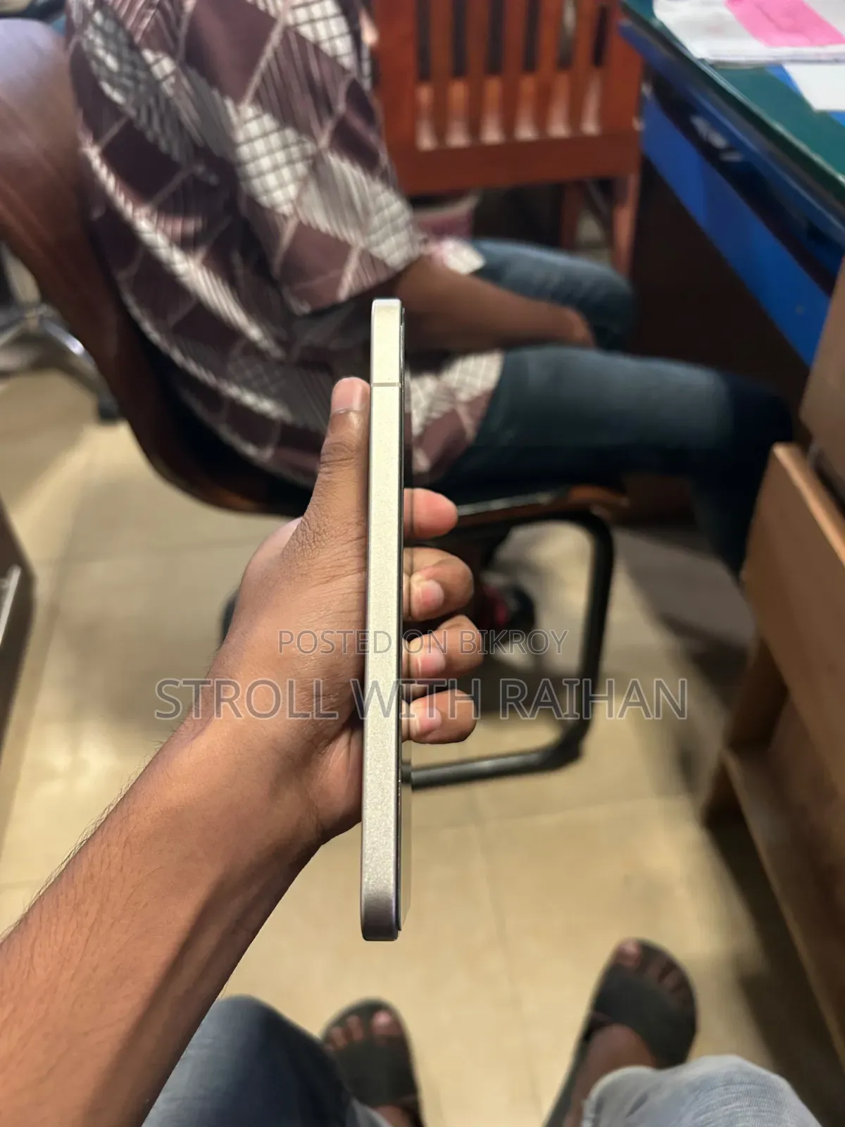 শাওমি রেডমি টার্বো ৪ প্রো ২৫৬ জিবি গোল্ড