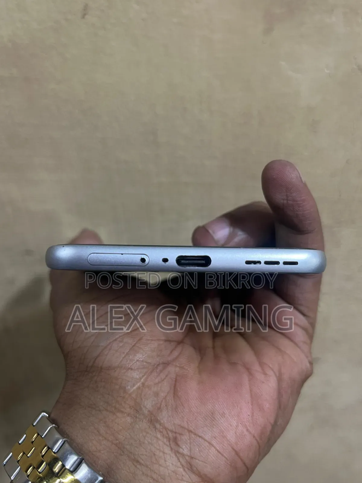 ইনফিনিক্স হট ৬০ প্রো প্লাস ১২৮ জিবি সিলভার