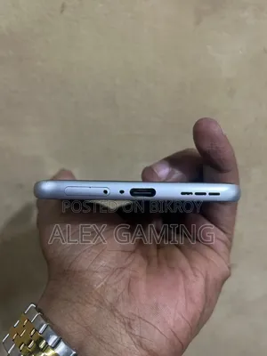 ইনফিনিক্স হট ৬০ প্রো প্লাস ১২৮ জিবি সিলভার