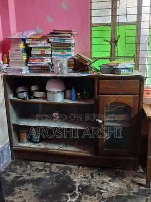 কাছের আসবাবপত্র
