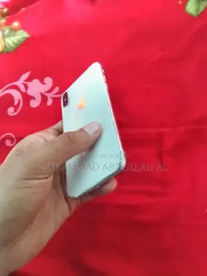 অ্যাপল আইফোন এক্স ২৫৬ জিবি হোয়াইট