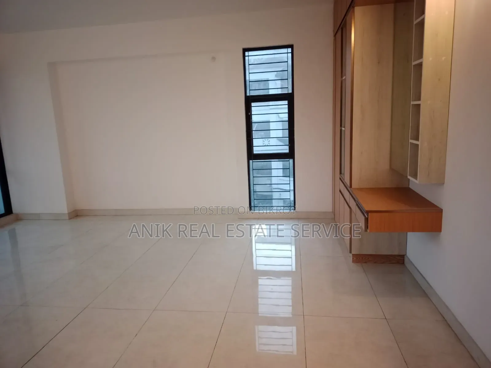 গুলশানের অনিক রিয়েল এস্টেটে ৪ বেডরুমের অ্যাপার্টমেন্ট ভাড়া