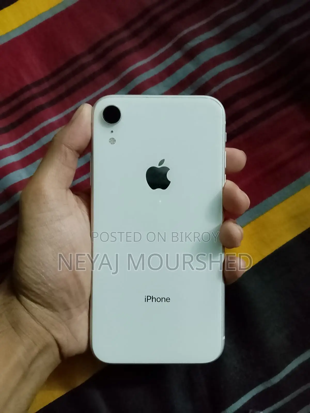 অ্যাপল আইফোন এক্সআর ৬৪ জিবি হোয়াইট