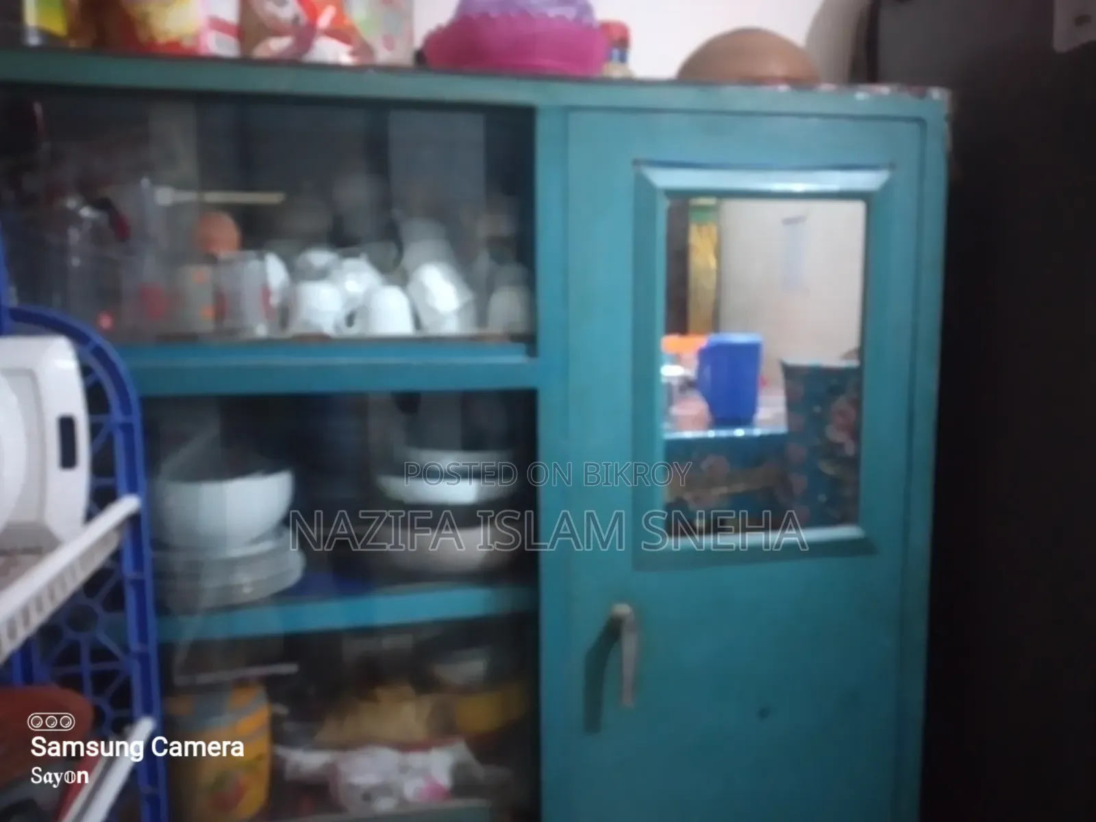 শোকেস ফর সেল