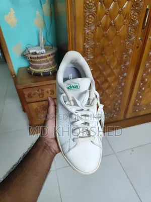 অ্যাডিডাস জুতো