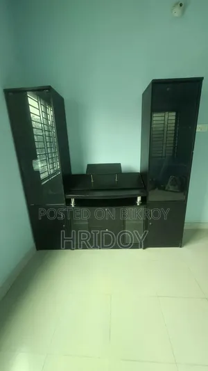 TV Stand With Showcase