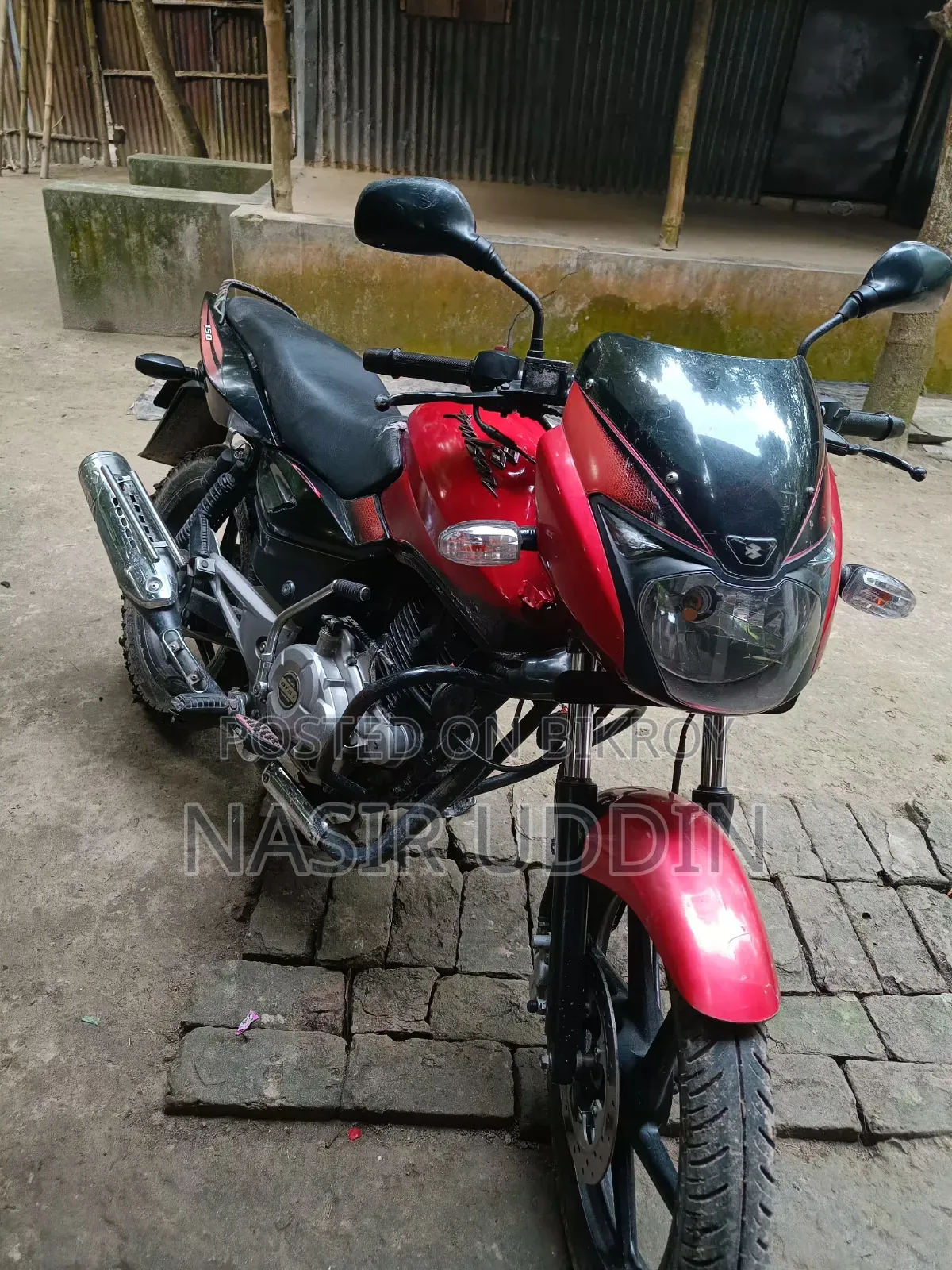 Bajaj Pulsar 150 2012 Red