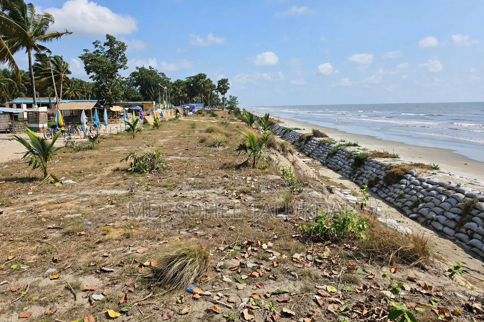 লেবুর বনে বেরিবাঁধ সংলগ্ন ১৩ শতক জমি বিক্রয়