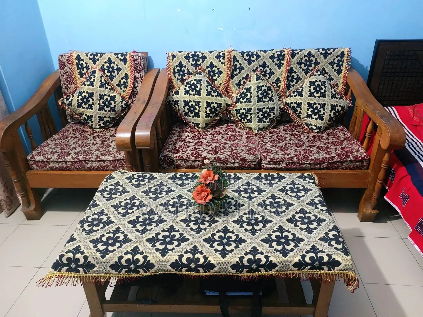 সেগুন কাঠের সোফা