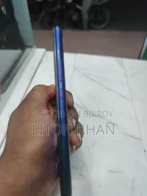 Vivo Y17 64 GB Blue