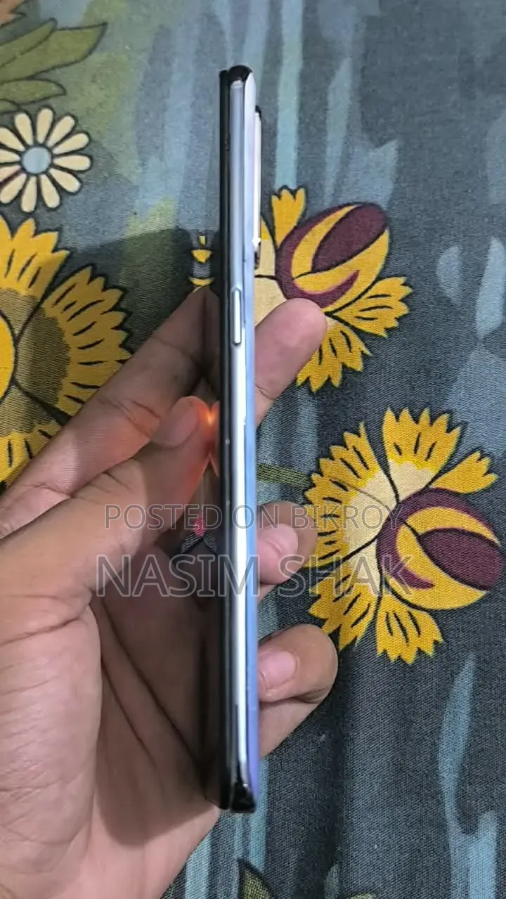অপ্পো এফ১৫ ২৫৬ জিবি ব্লু