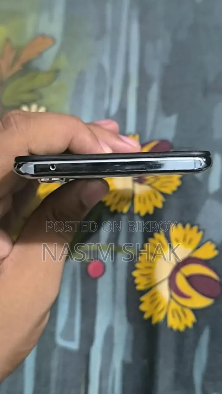 অপ্পো এফ১৫ ২৫৬ জিবি ব্লু