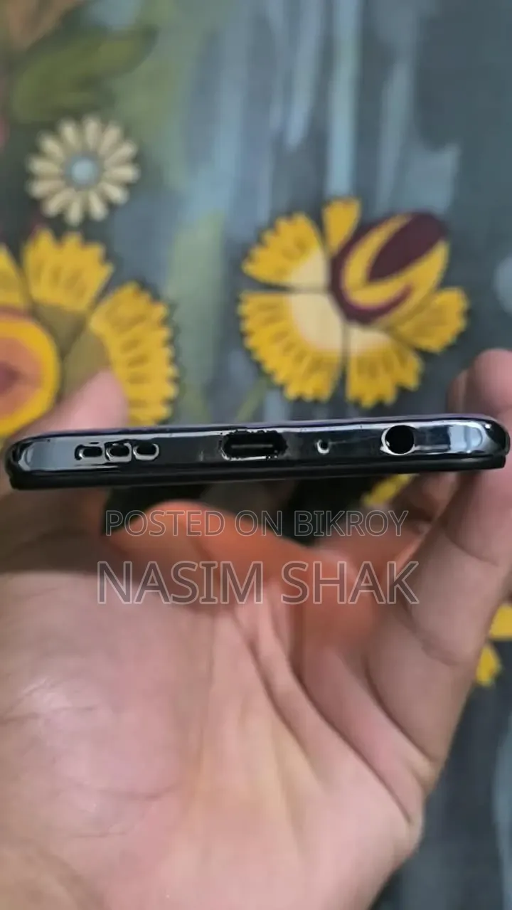 অপ্পো এফ১৫ ২৫৬ জিবি ব্লু