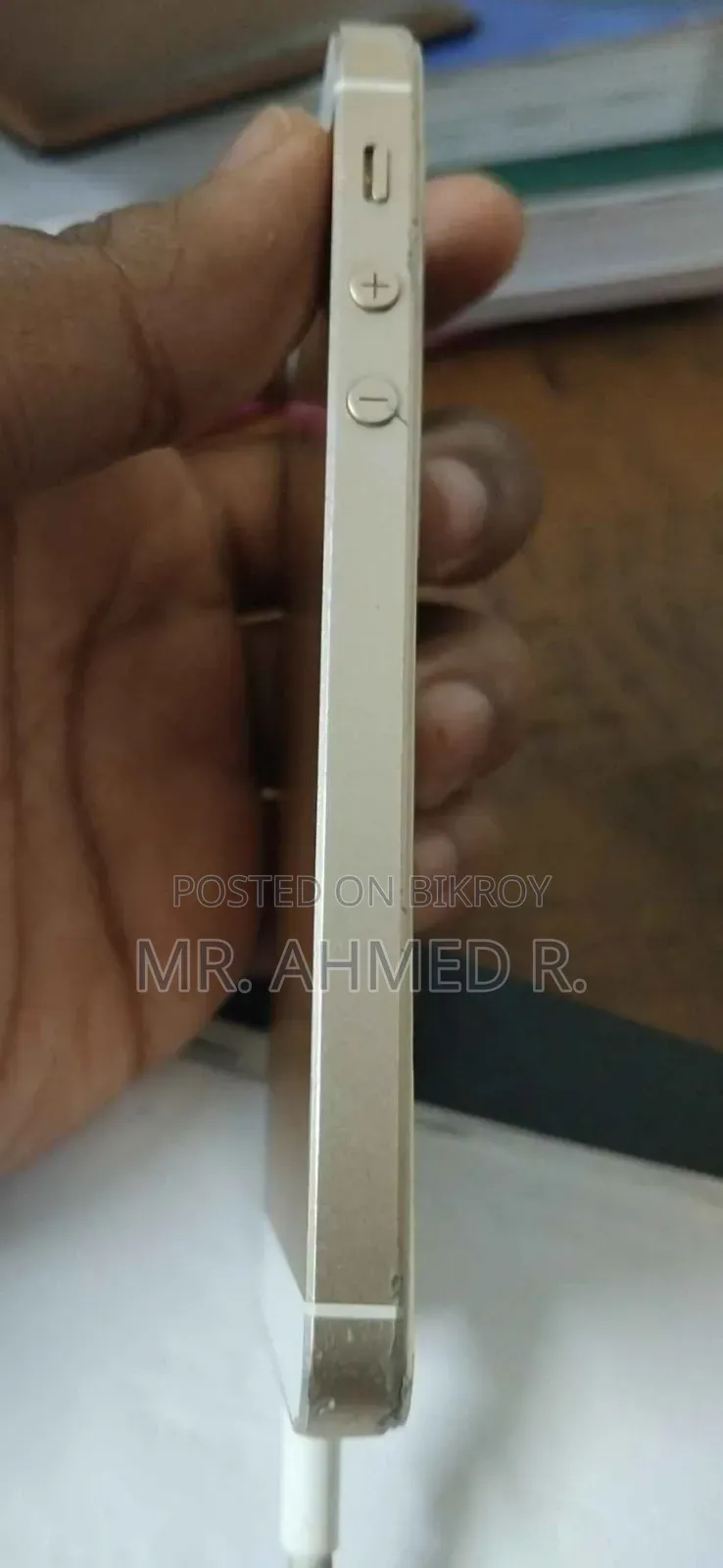 Apple iPhone SE (2020) 64 GB Gold