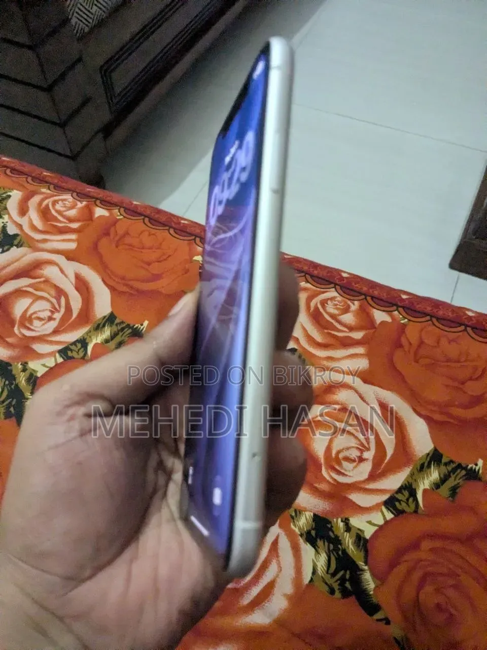 অ্যাপল আইফোন ১১ ১২৮ জিবি হোয়াইট