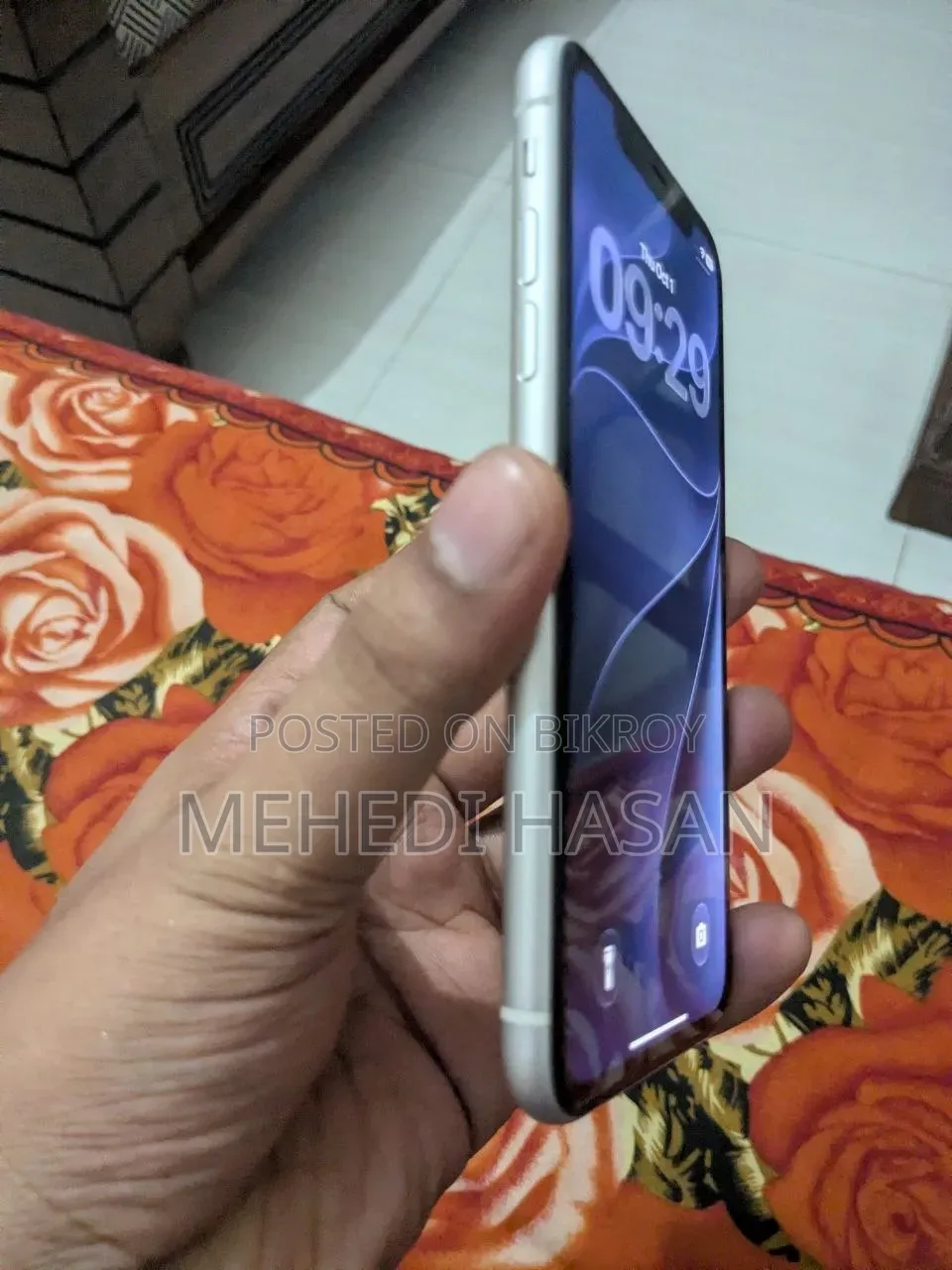 অ্যাপল আইফোন ১১ ১২৮ জিবি হোয়াইট