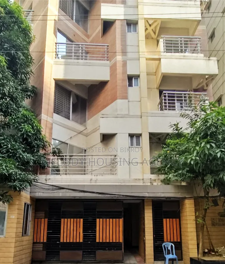 বসুন্ধরায় ৪ বেডরুমের অ্যাপার্টমেন্ট বিক্রয়