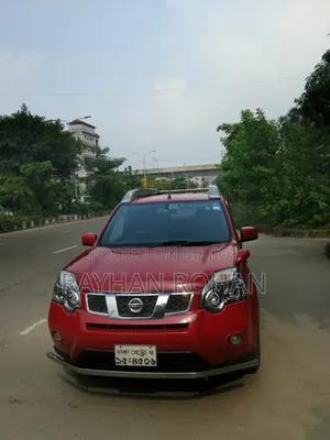 নিসান এক্স-ট্রেইল ২.০ পেট্রোল এডব্লিউডি ২০১৩ রেড