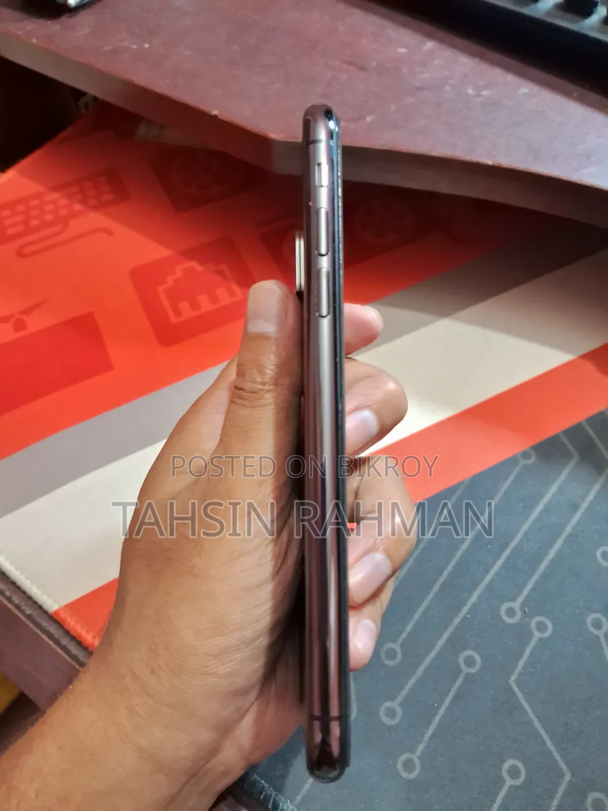 অ্যাপল আইফোন এক্সএস ৬৪ জিবি ব্ল্যাক