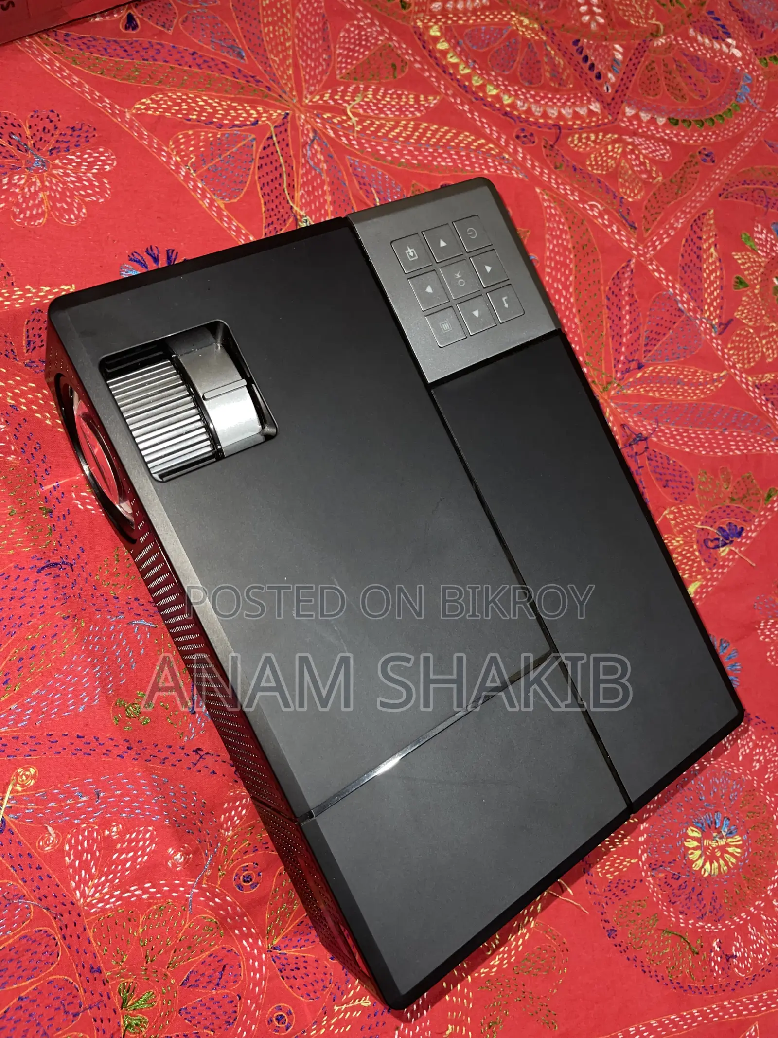 টিভি প্রজেক্টর