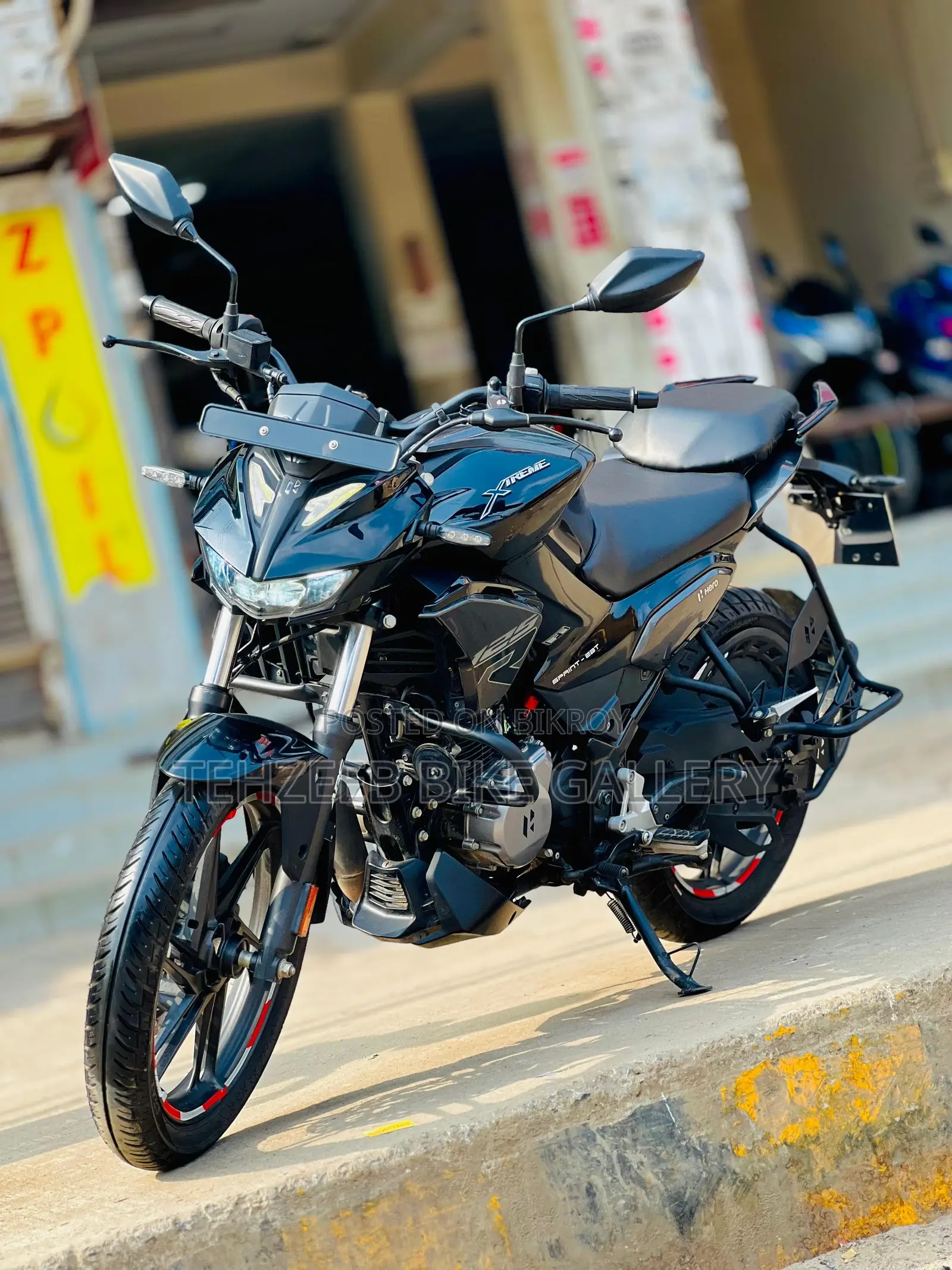 Hero Xtreme 125R 2025 Black