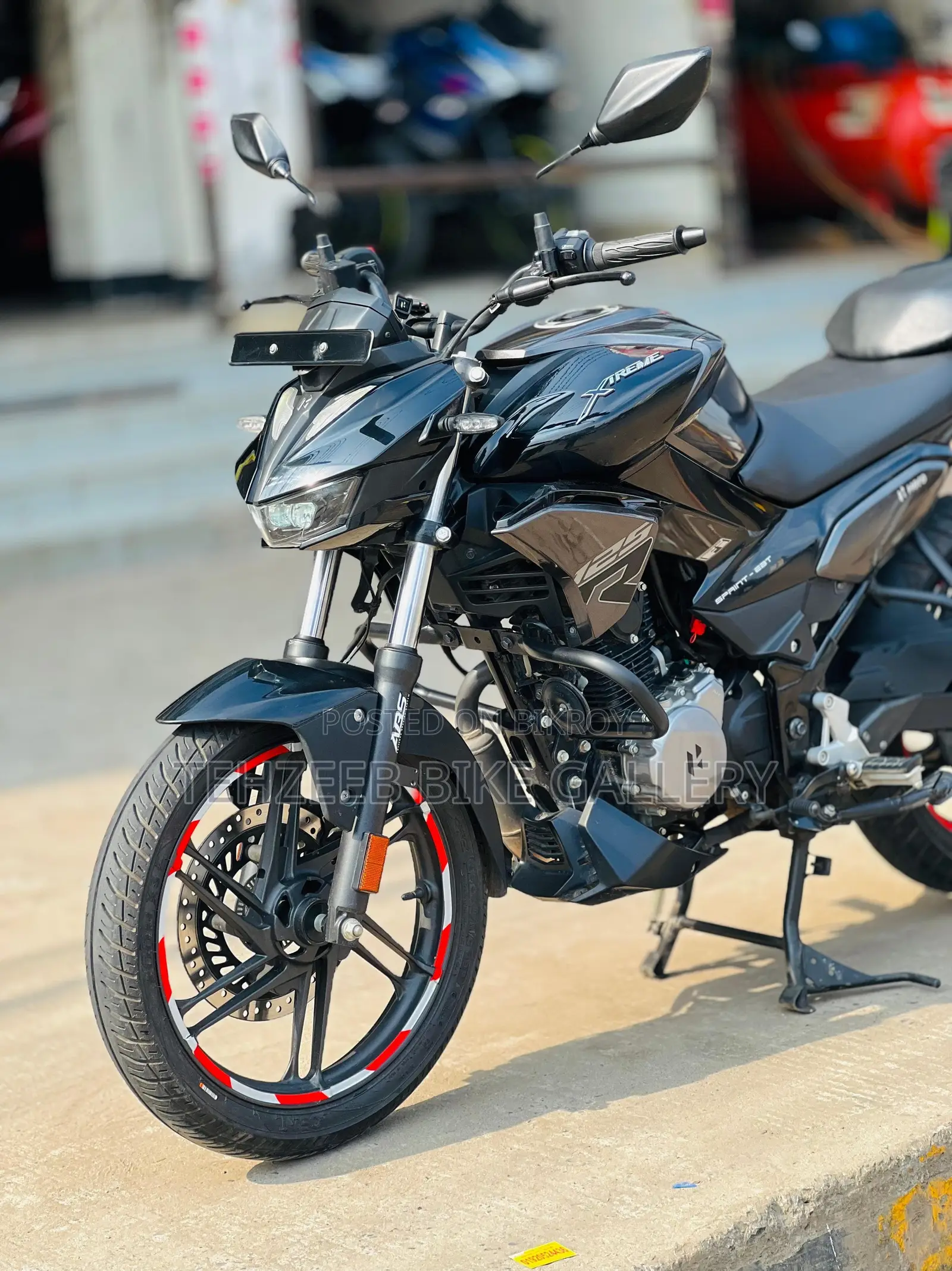 Hero Xtreme 125R 2025 Black