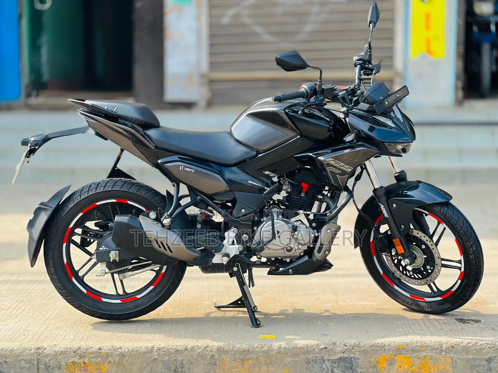Hero Xtreme 125R 2025 Black