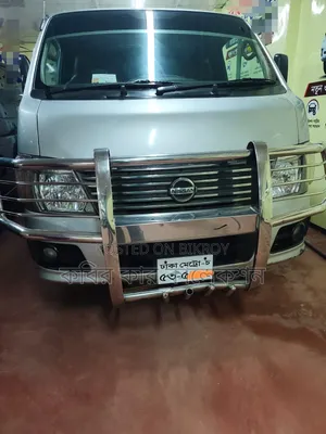 Nissan Caravan (Urvan) 2010 Silver