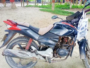 হিরো এক্সট্রিম ১৬০আর ২০০৯ ব্ল্যাক