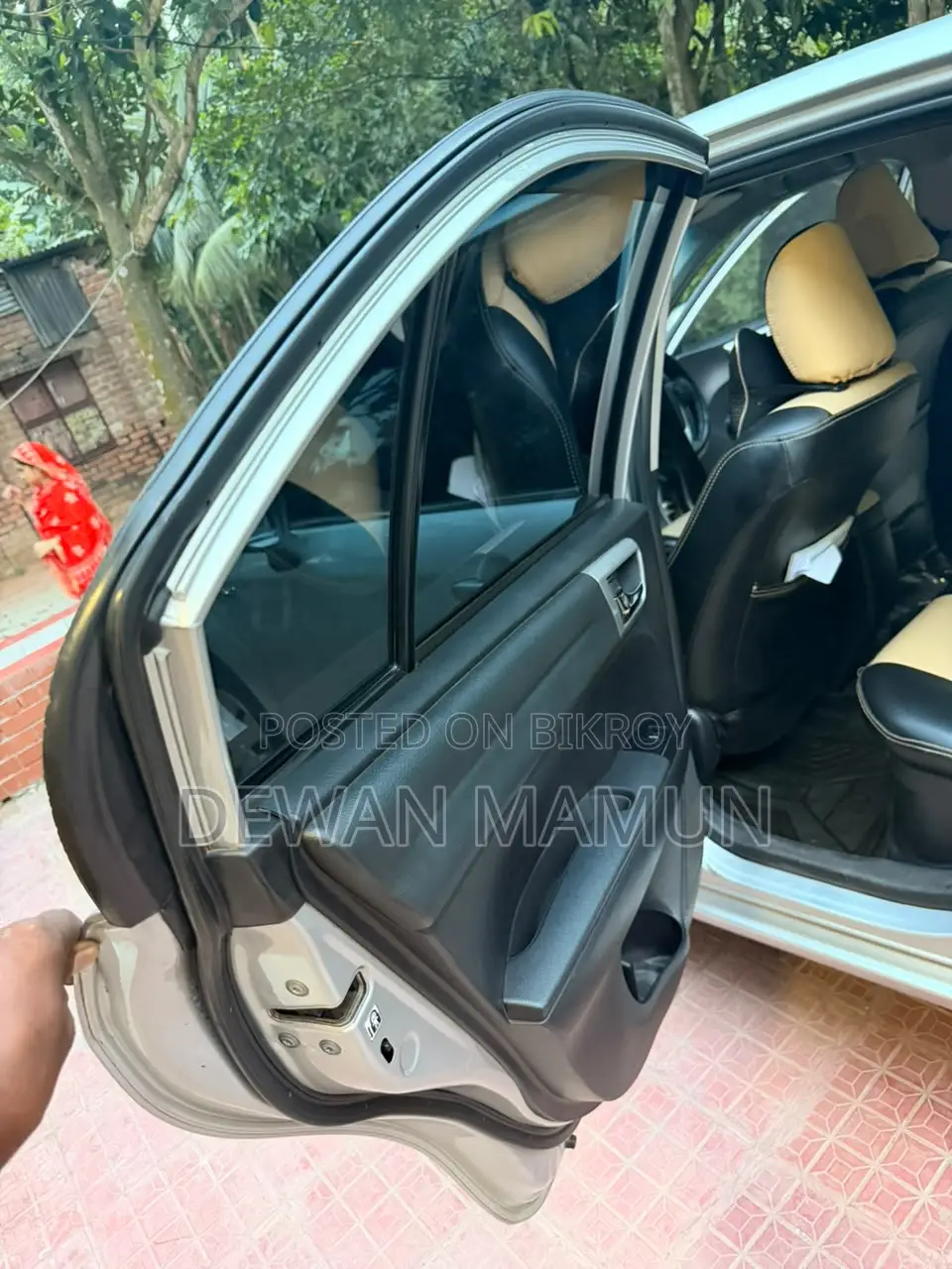 টয়োটা অ্যাক্সিও ১.৫ জি টু-হুইল ড্রাইভ ২০১৫ সিলভার