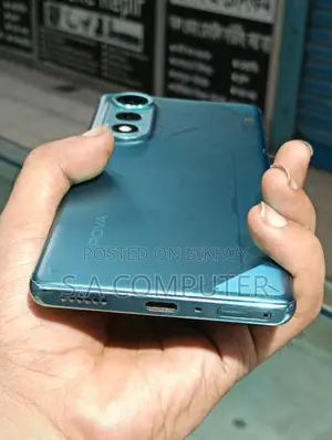 Tecno Pova Curve 256 GB Green