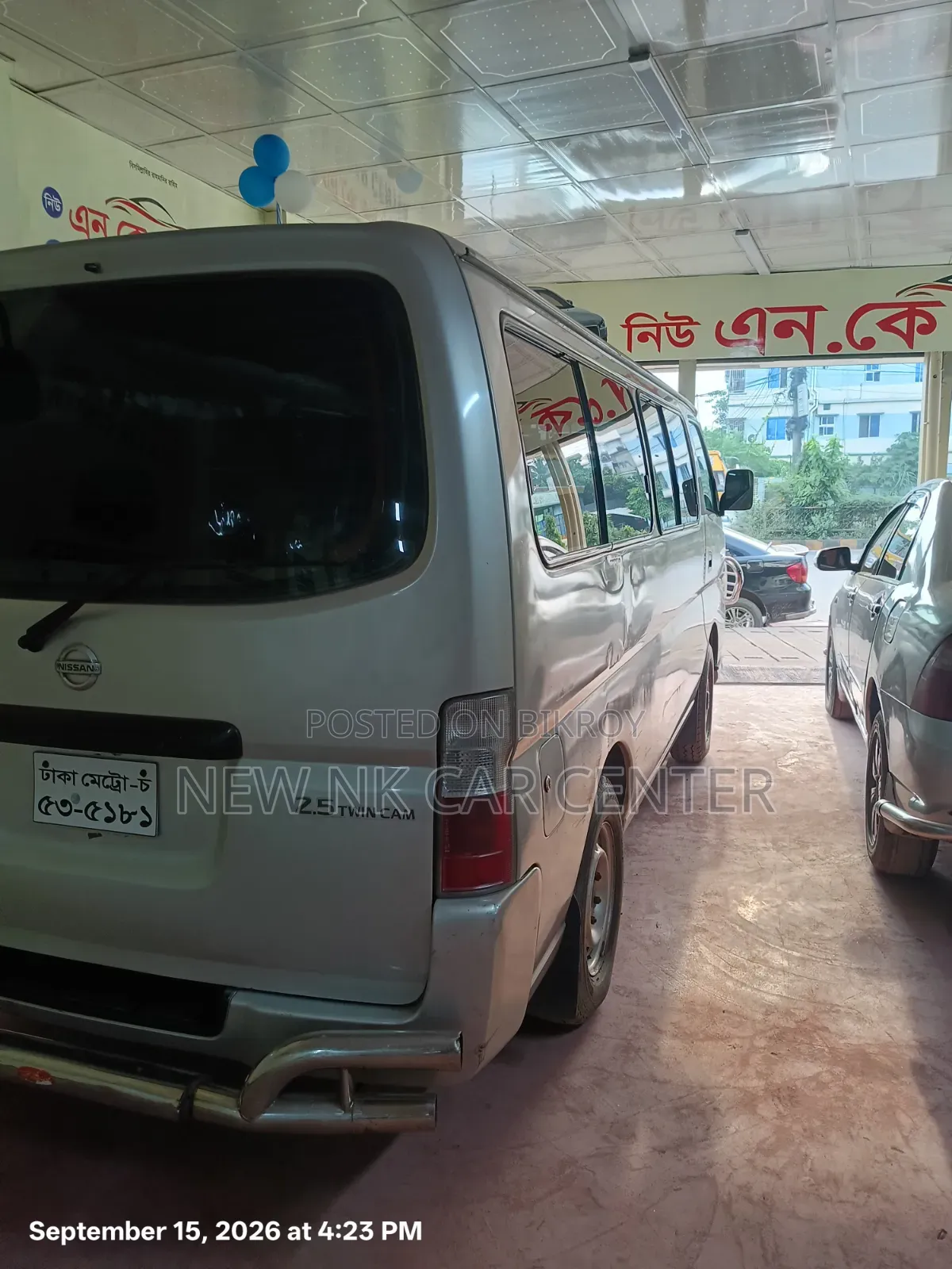 Nissan Caravan 2010 Silver