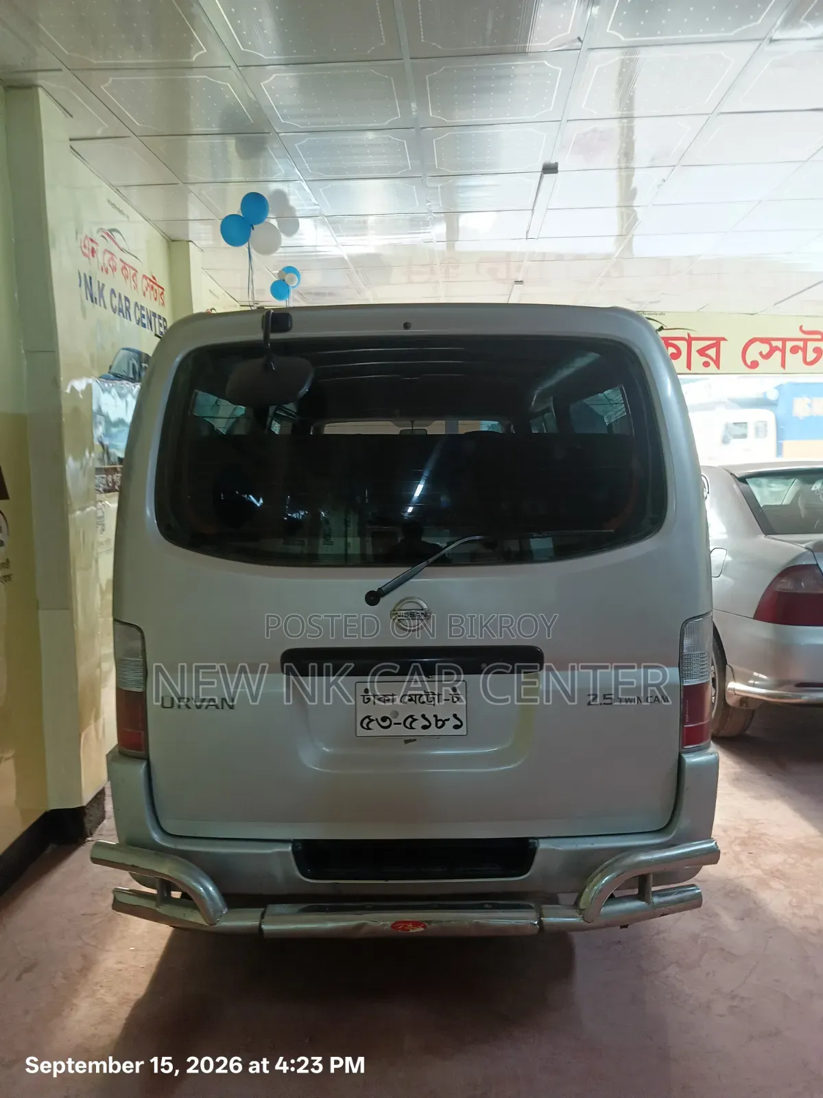 Nissan Caravan 2010 Silver