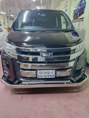 Toyota Noah 2.0 All-Wheel Drive (7 Seater) 2018 Black