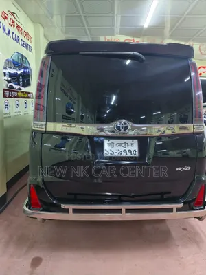 Toyota Noah 2.0 All-Wheel Drive (7 Seater) 2018 Black