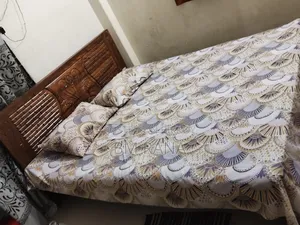 I bought the bed new 3 months ago, will sell it due to relocation