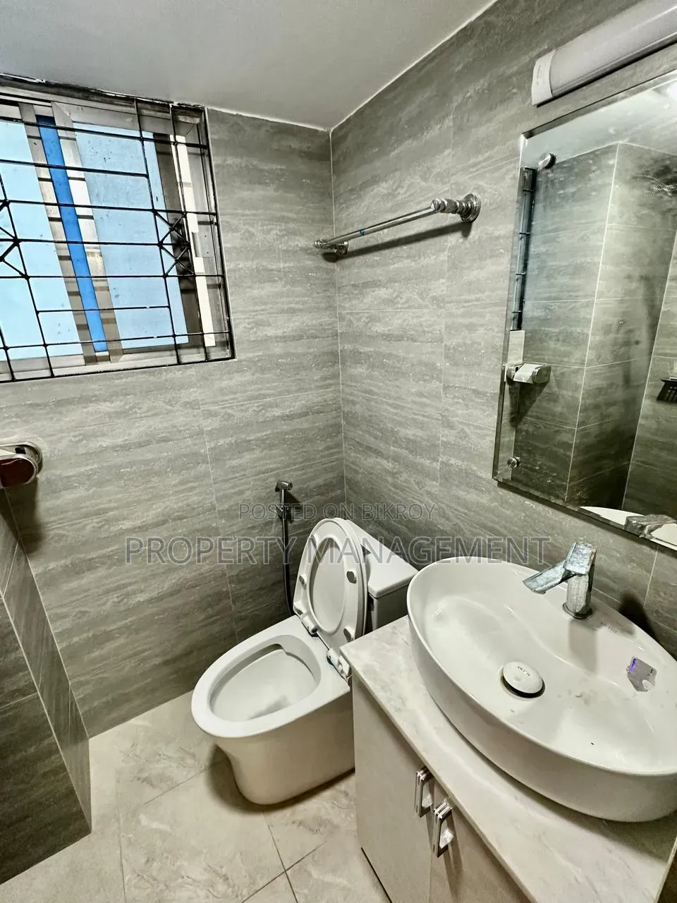 Furnished 4bdrm Apartment in Gulshan for rent
