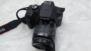 Canon EOS 2000D With 18-55mm Kit Lens & Charger - Mint Condition