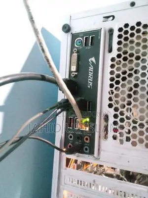 Desktop Computer Gigabyte 16GB AMD Ryzen 5 SSD 1T