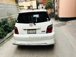 Toyota IST 2005 White