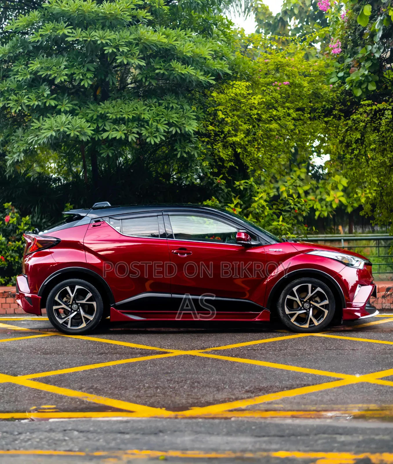 Toyota C-HR 2017 Maroon