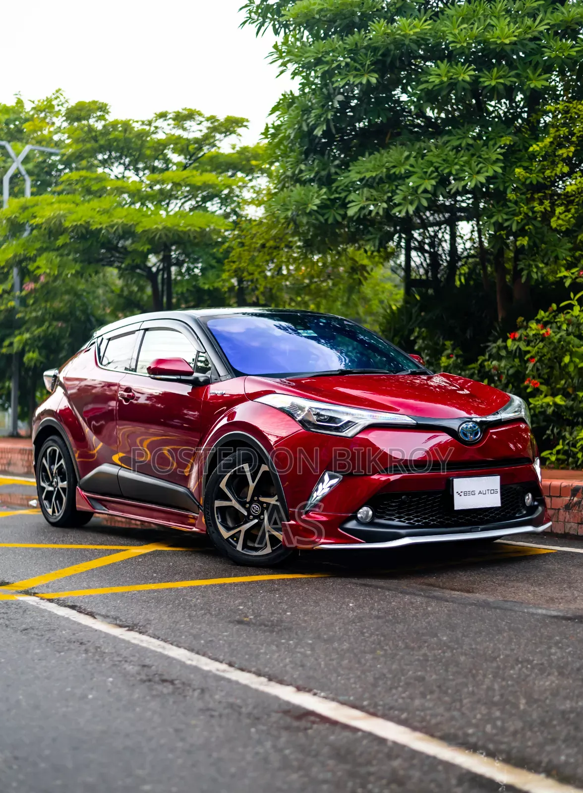 Toyota C-HR 2017 Maroon