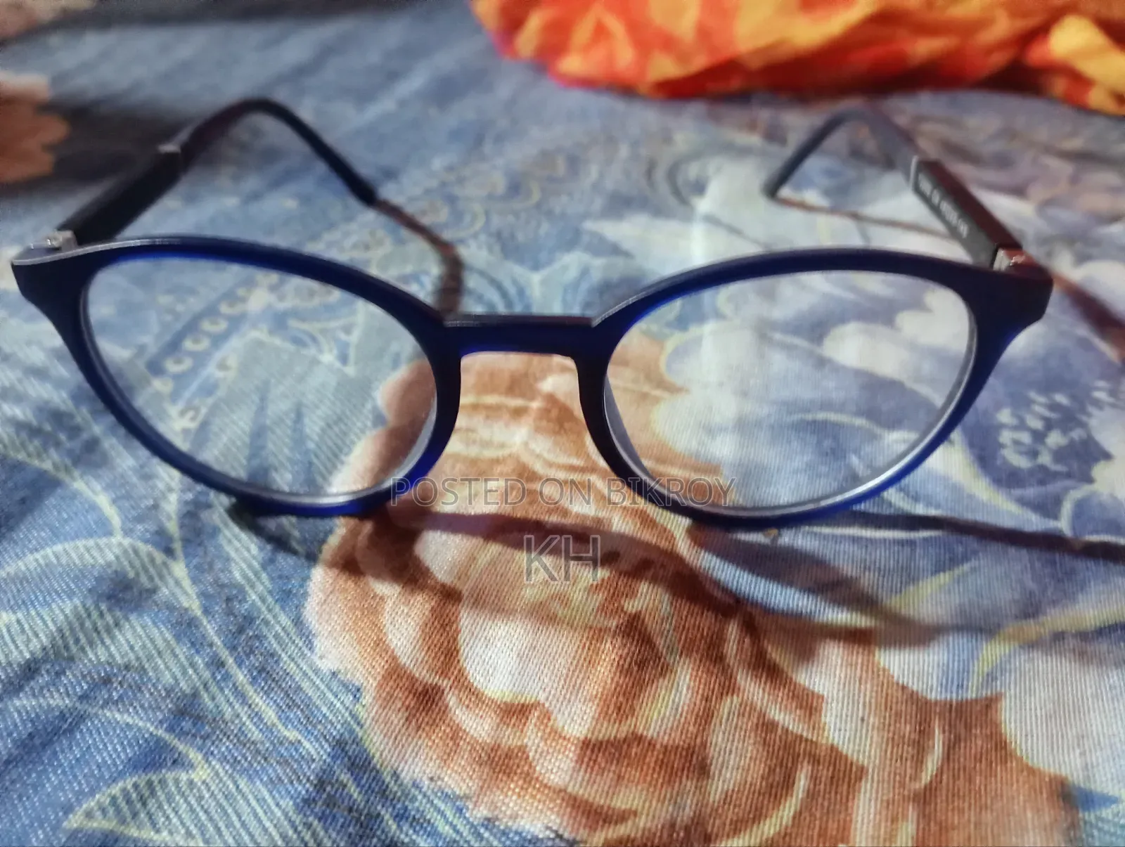 Bought 1 month ago, flexible, selling because it is not being used