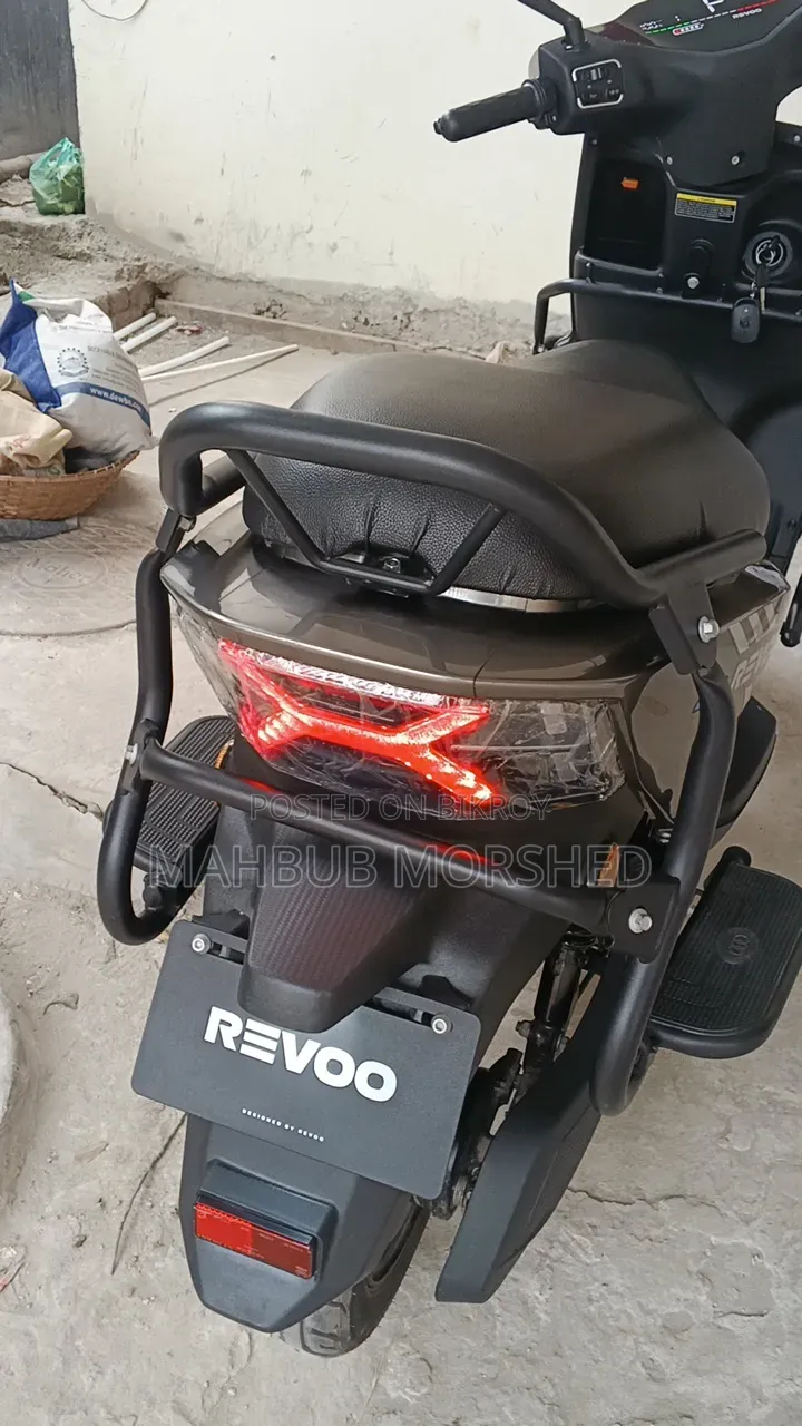 Revoo C32 2026 Gray