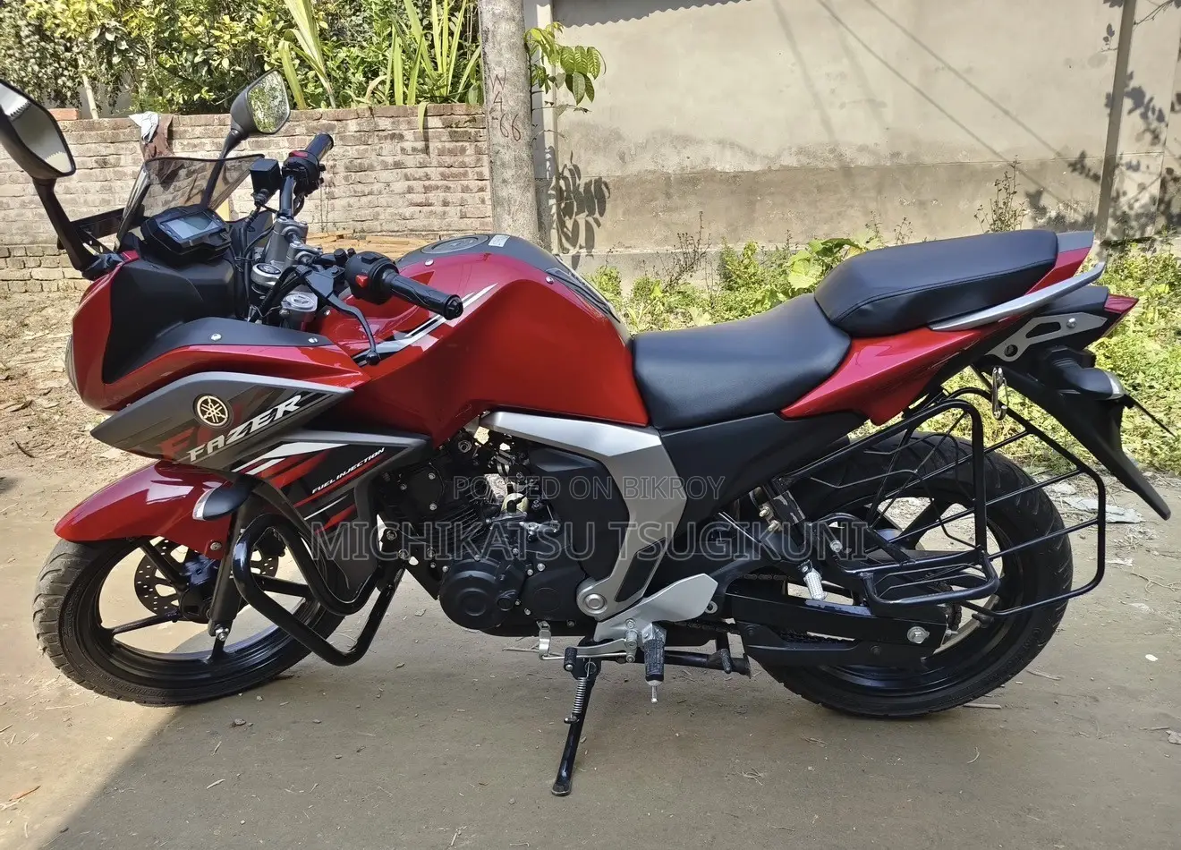ইয়ামাহা ফাজার এফআই ভি২ ২০২৫ লাল