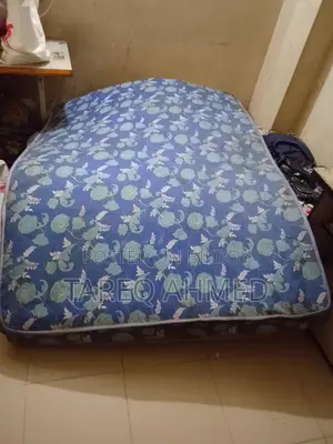 টু জাজিম অ্যান্ড ওয়ান ম্যাট্রেস