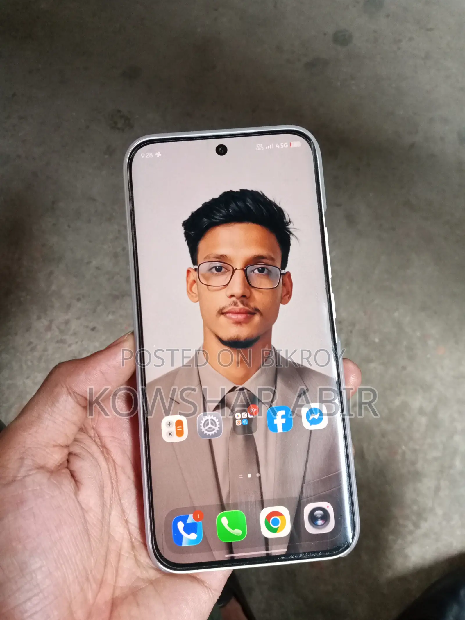 নতুন টেকনো পোভা স্লিম ৫জি ২৫৬ জিবি সাদা