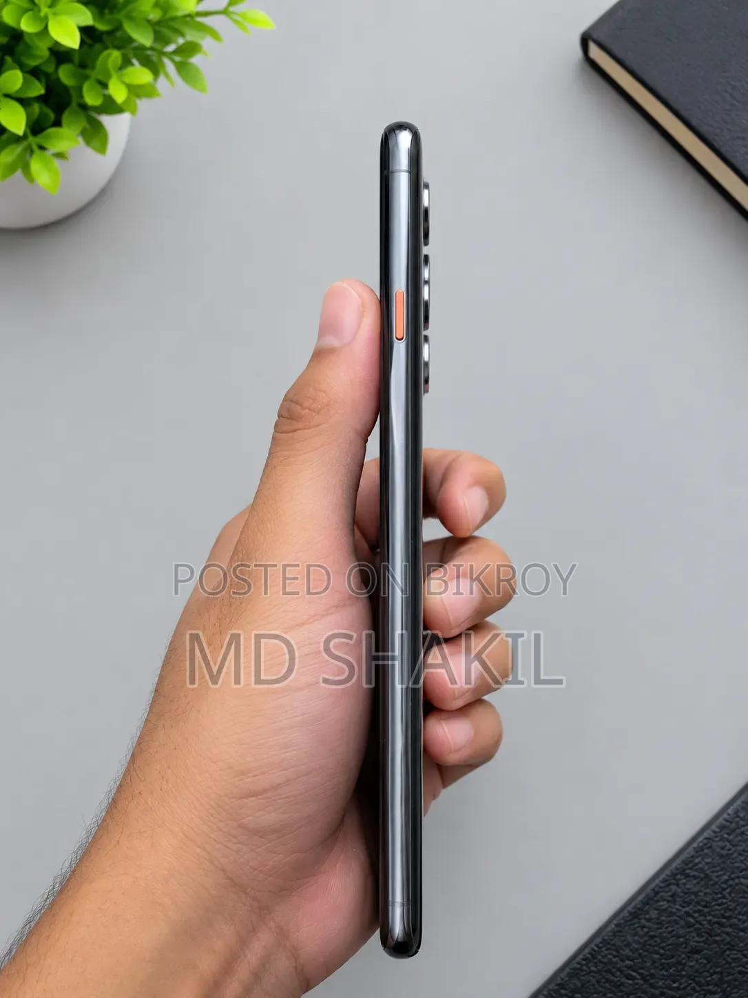 টেকনো ক্যামন ৪০ প্রো ৪জি ২৫৬ জিবি কালো