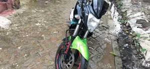 ইয়ামাহা এফজেড ২০১৫ ব্ল্যাক