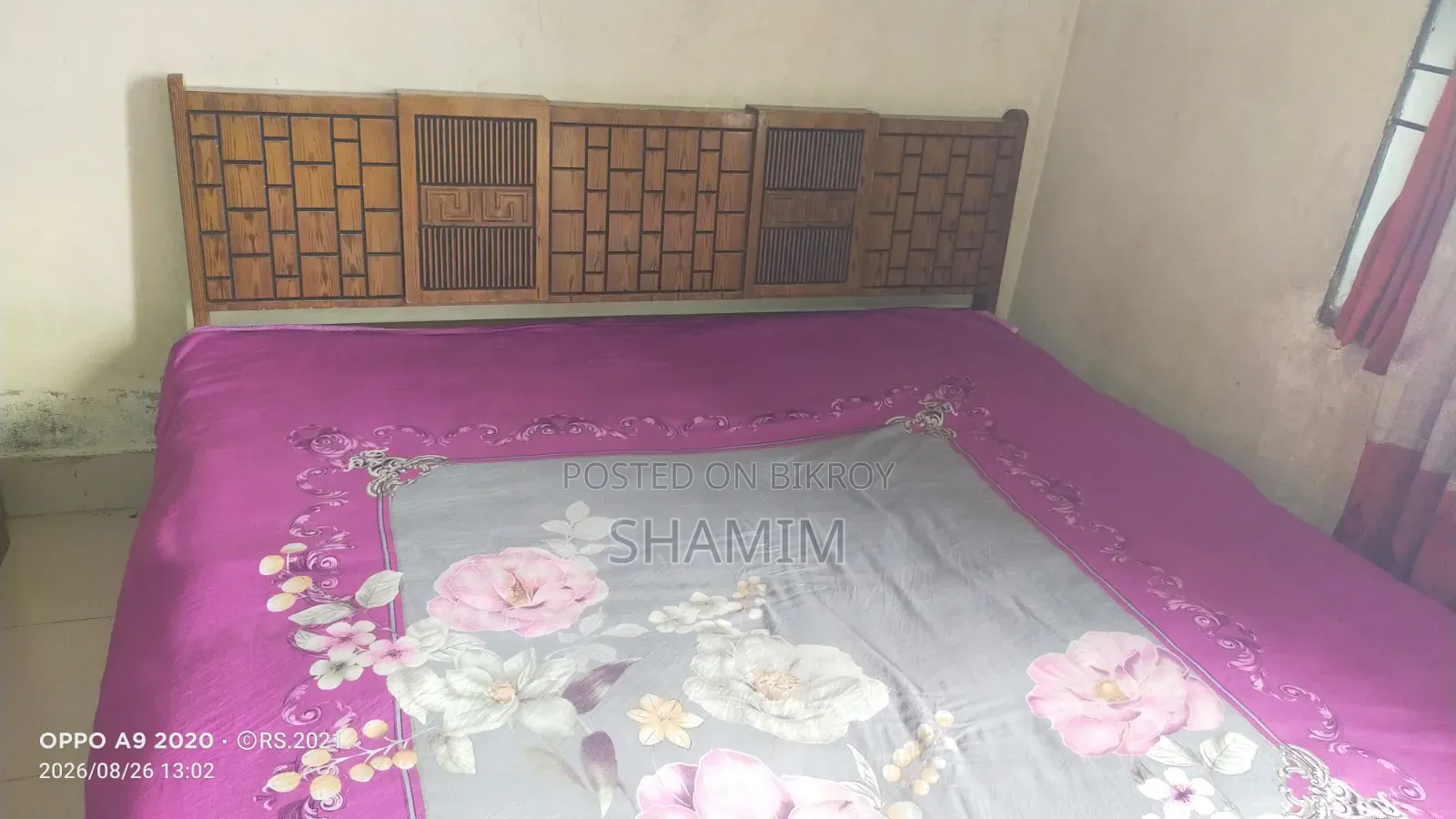 একটি খাট এবং একটা ড্রেসিং টেবিল বিক্রয় হবে